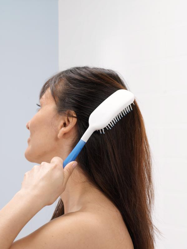 Brosse à cheveux Beauty avec long manche ergonomique